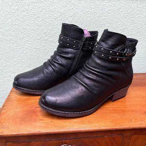 Women's Propet Black Leather Ankle Boots with studded band around ankle size 8M